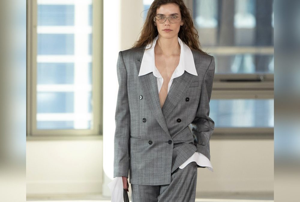 Diese Fashion-Farbkombis ersetzen graue Herbst-Looks