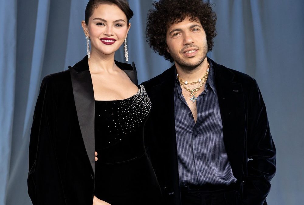 Selena Gomez und Benny Blanco: Eleganter erster Auftritt als Ehepaar