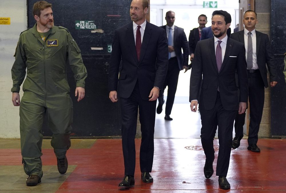 Prinz William und Kronprinz Hussein unterwegs bei der Royal Air Force