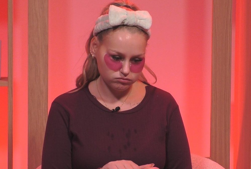 „Promi Big Brother“: Sarah-Jane Wollny zeigt Charakter und fliegt raus