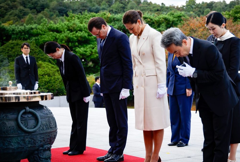 Prinzessin Victoria und Prinz Daniel in Südkorea angekommen