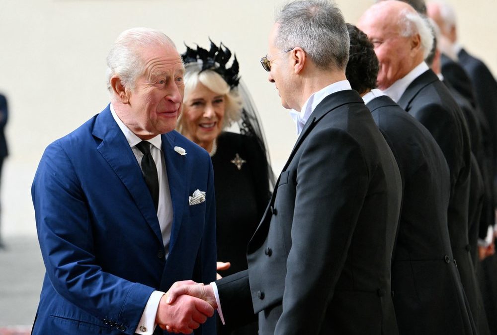 König Charles III. und Königin Camilla bei Papst Leo XIV. eingetroffen