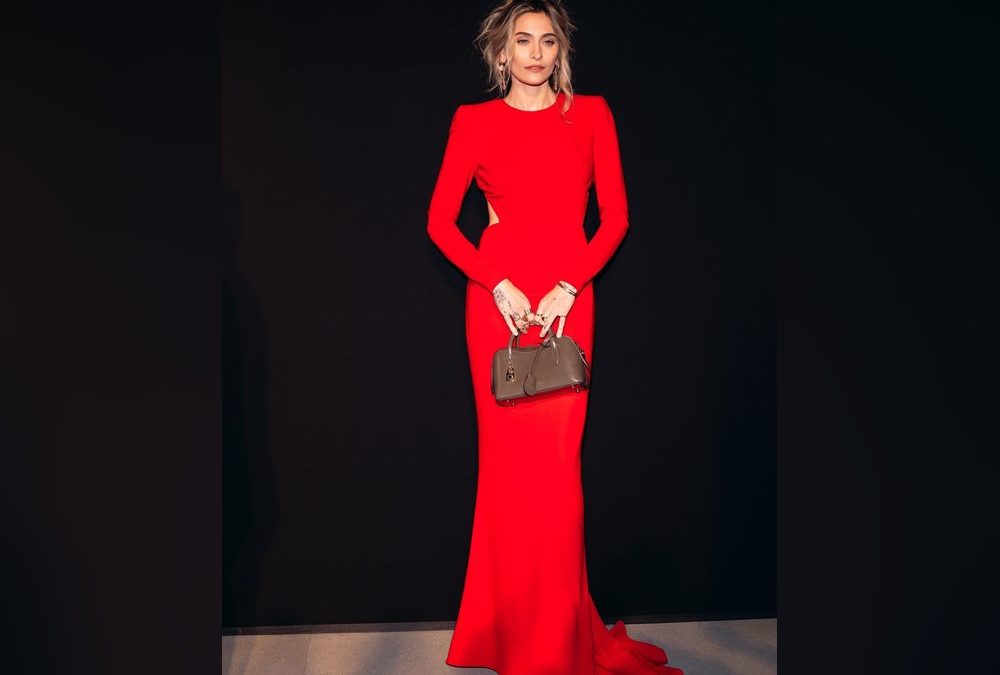 Paris Jackson strahlt bei Stella-McCartney-Show in Paris