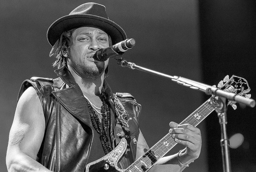 „Tut höllisch weh“: Musikwelt nimmt Abschied von D’Angelo