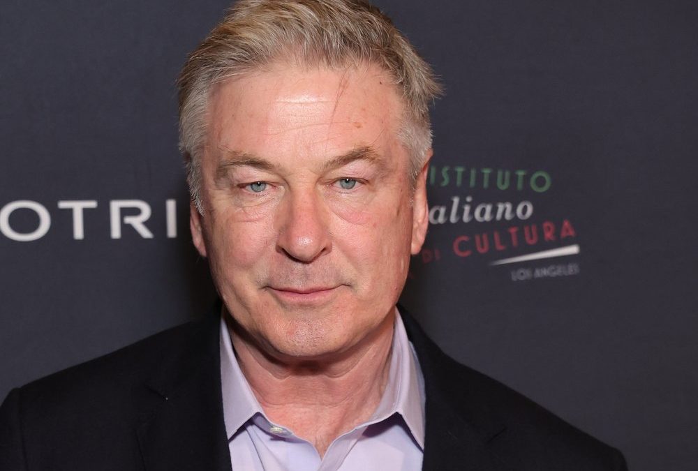 Sein Wagen ist an einem Baum gelandet: Alec Baldwin baut Autounfall