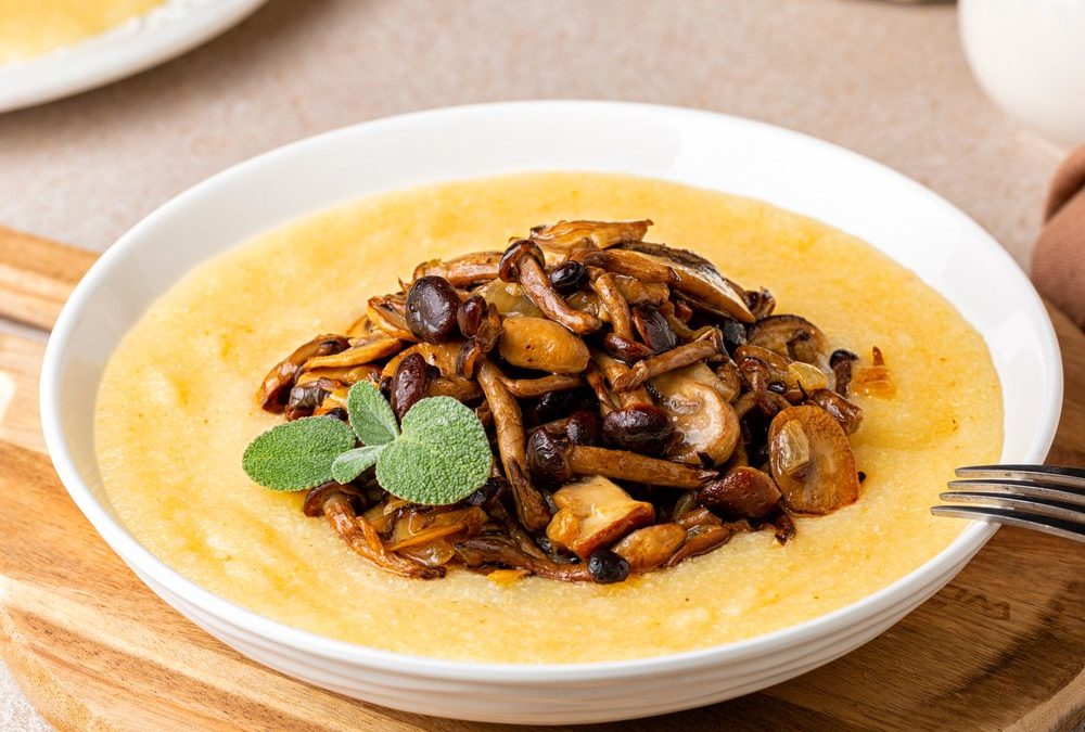 Herbstgenuss aus dem Wald: Polenta mit Pilzen