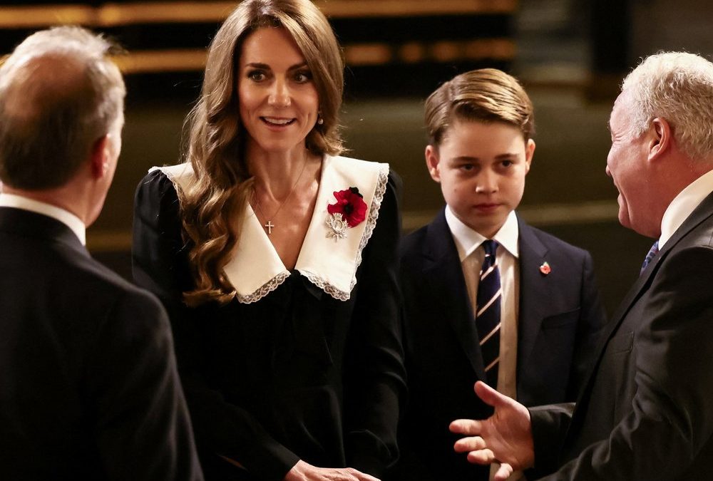 Prinz George zum ersten Mal beim Festival of Remembrance