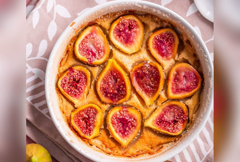 Saftiger Kuchen: Karamellisierte Feigen auf fluffigem Mandelteig