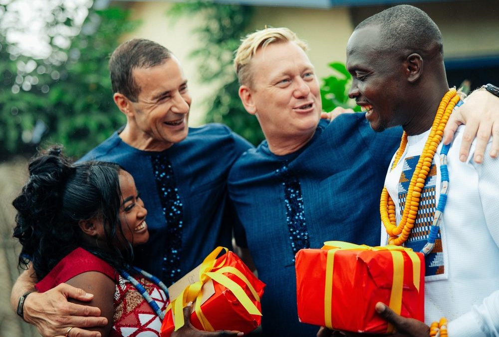 Neue ARD-Show: Kai Pflaume und Knossi gehen auf „Hochzeitsreise“