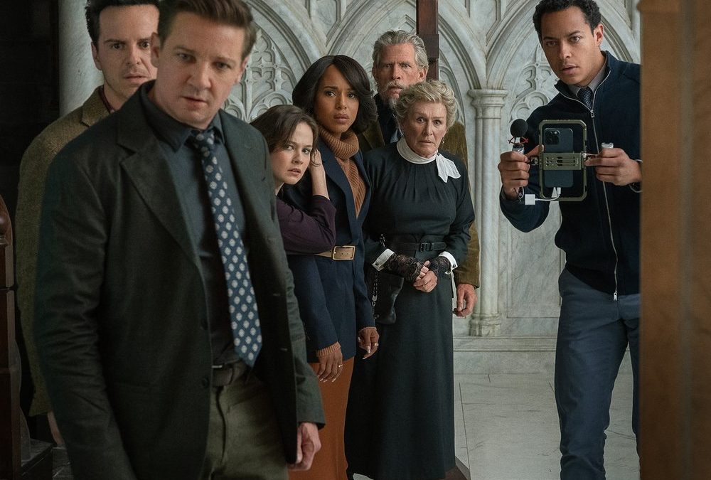 „Wake Up Dead Man“ auf Netflix: Welcher Star hat Blut an den Händen?