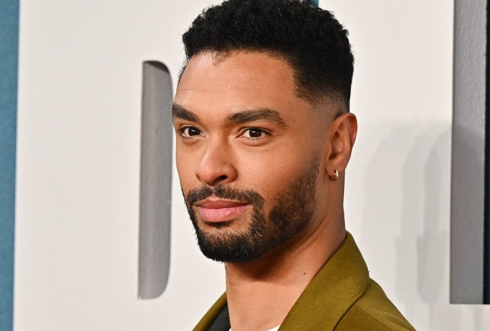 Erotikthriller: „Bridgerton“-Star Regé-Jean Page zurück bei Netflix
