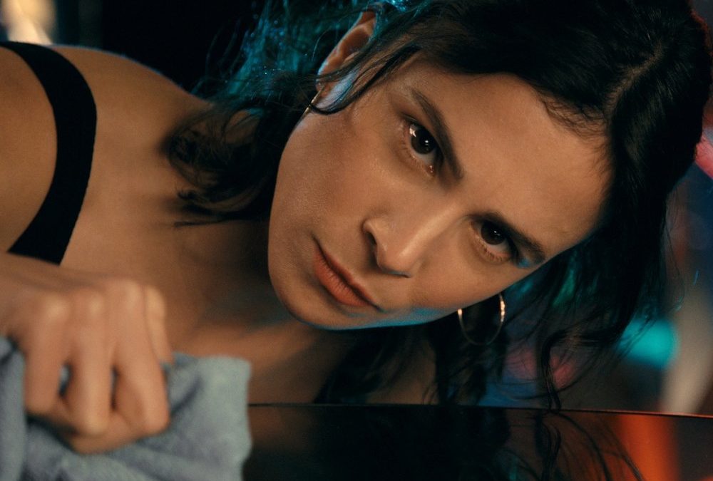 „Die Putzfrau“: Aylin Tezel dreht mit Ex-„Tatort“-Kollegen