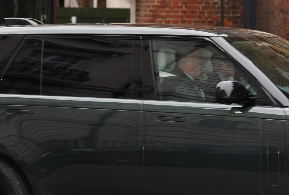 Taufe von Enkelin Athena: Andrew schleicht sich durch die Hintertür