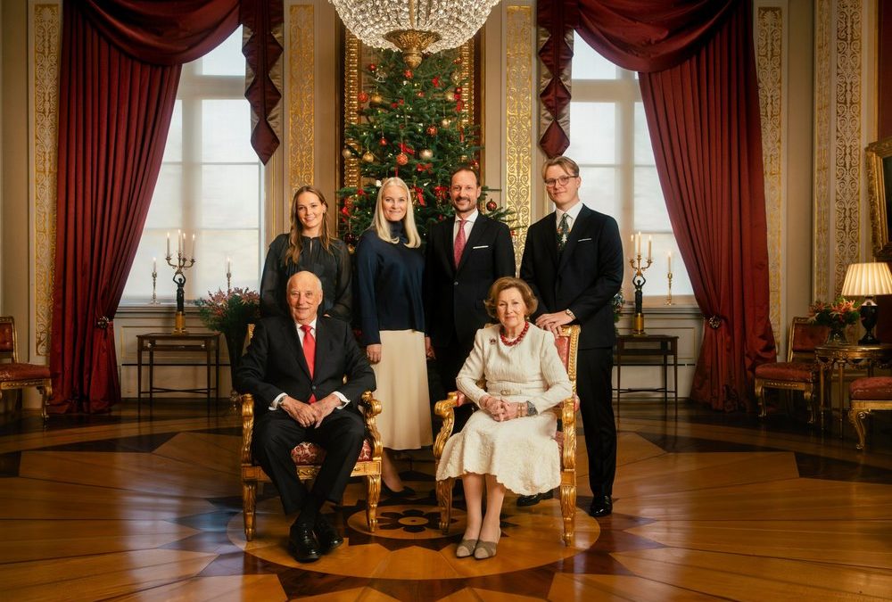 Kronprinzessin Mette-Marit sendet Weihnachtsgrüße mit der Familie