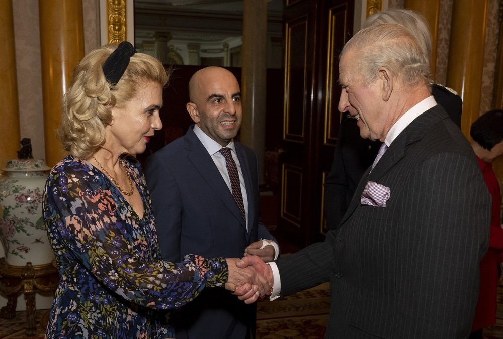 König Charles würdigt Helden nach Messerattacke in Huntingdon