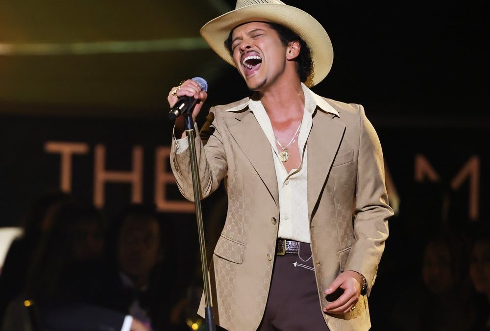 Bruno Mars: Neue Single stürmt erstmals direkt an die Chart-Spitze