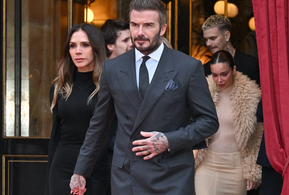 Beckham-Fehde: Victoria und David halten demonstrativ Händchen