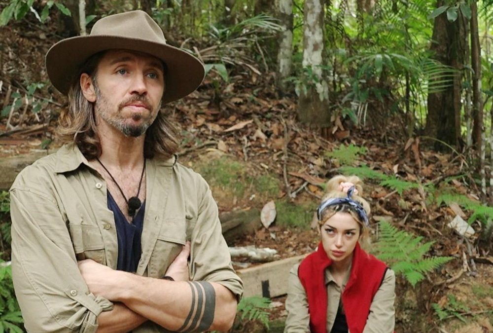 Dschungelcamp: Ein brisantes Prüfungsduo und der erste Abschied