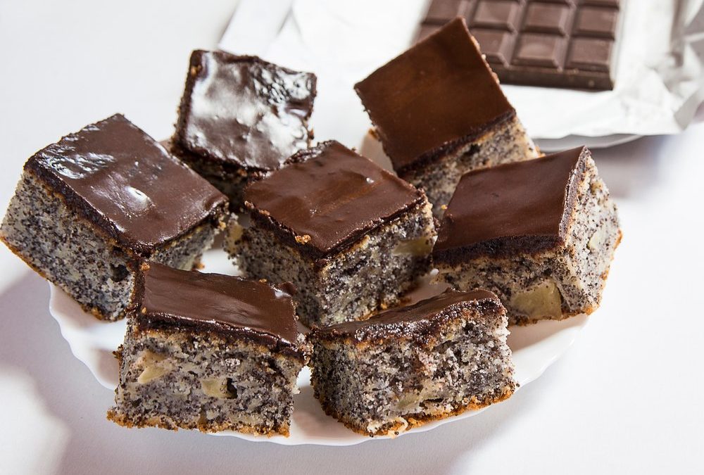 Mohnschnitten mit Apfel und Schokoglasur