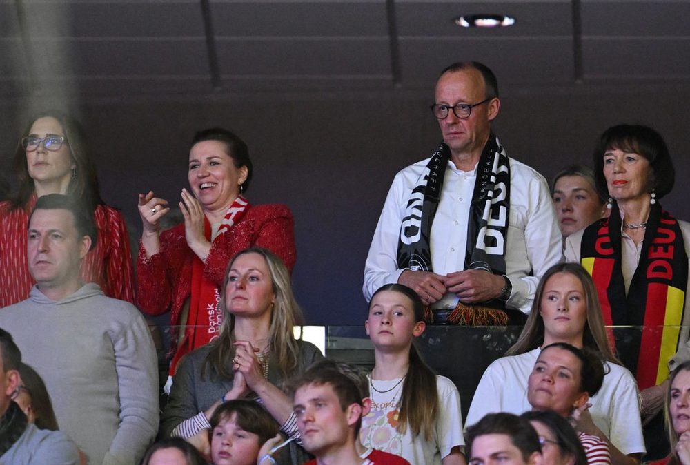 Friedrich Merz: Tröstende Worte für die Handball-Stars