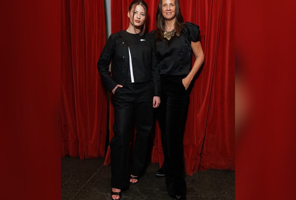 Prominenter Mutter-Tochter-Auftritt: Emma und Dana Schweiger in Berlin