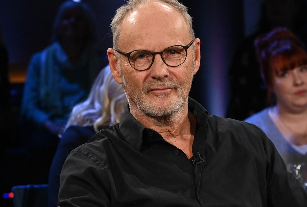 „Abgesoffen“: Reinhold Beckmann muss seine Wohnung verlassen