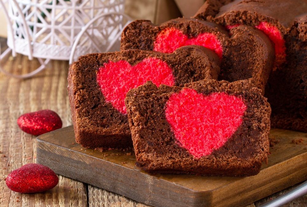 Valentinstags-Überraschung: Schokokuchen mit rotem Herz