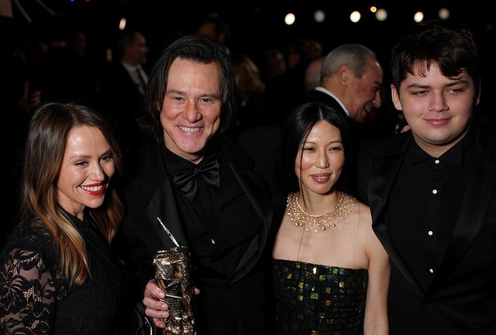 Öffentliche Liebeserklärung: Jim Carrey stellt seine Freundin vor