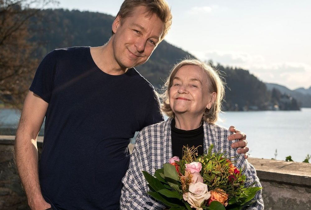 „Rosenheim-Cops“-Star Max Müller feiert seinen Geburtstag nicht allein