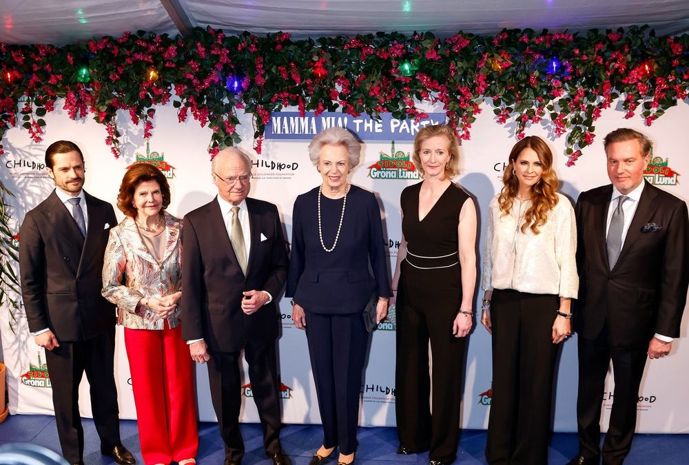 Schweden-Royals um Königin Silvia feiern bei „Mamma Mia! The Party“