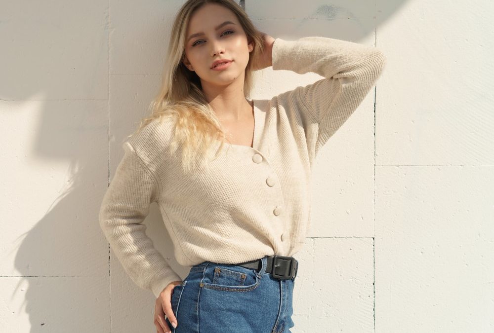 Stilsicher kombiniert: Diese Outfits gehen im Frühling immer