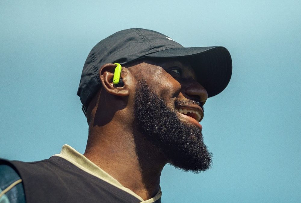 Frühling, Fitness, Feierabendrunde: Sinnvolle Gadgets beim Laufen