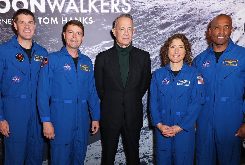 „Apollo 13“-Star Tom Hanks drückt den vier Mond-Astronauten die Daumen