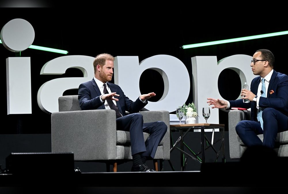 Seltener Auftritt: Prinz Harry spricht bei Datenschutz-Gipfel