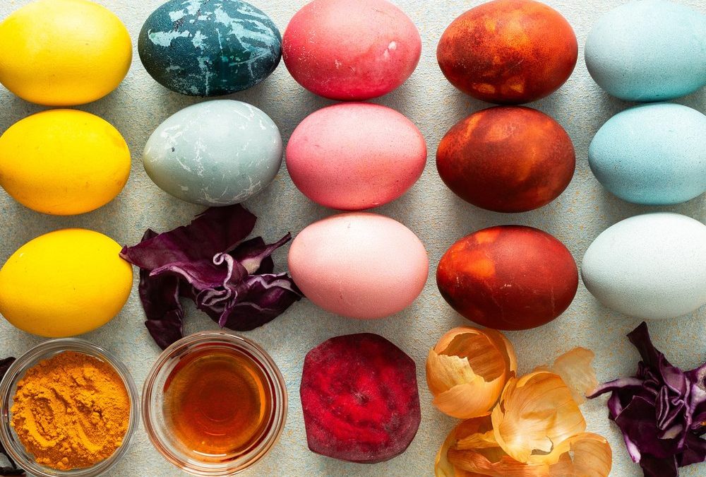 Kurkuma, Spinat, Rote Bete: Ostereier färben mit der Kraft der Natur