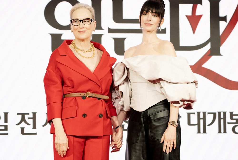 Passend zum neuen Film: Anne Hathaway trägt wieder Pony