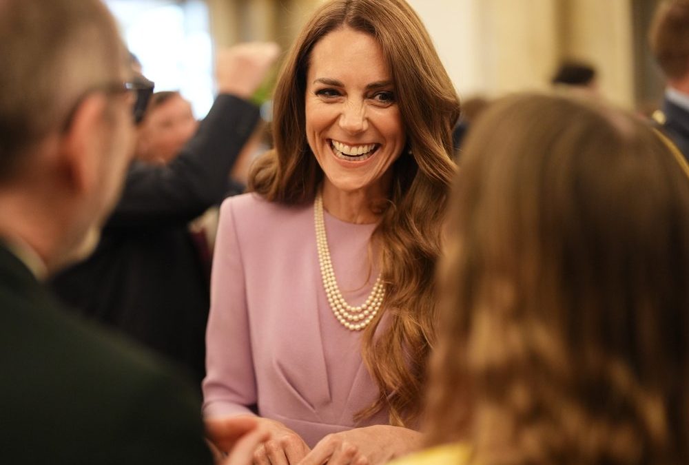 Prinzessin Kate ehrt Queen Elizabeth II. mit symbolträchtigem Schmuck