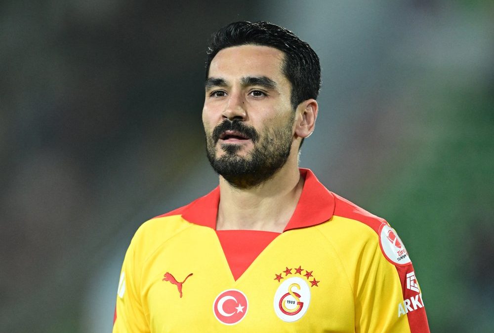 Ilkay Gündogan zeigt seinen neugeborenen Sohn