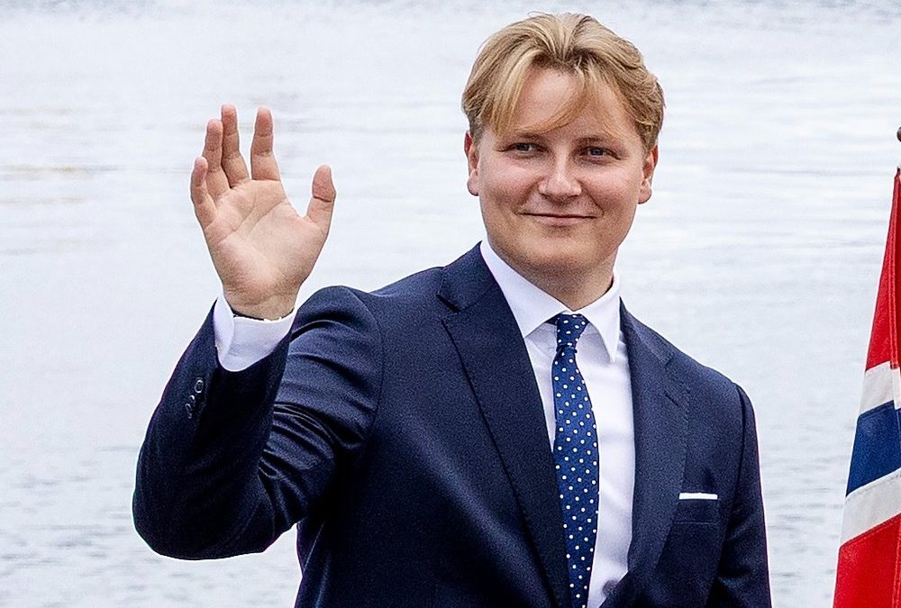 Seltener Anblick: Sverre Magnus von Norwegen auf Solomission