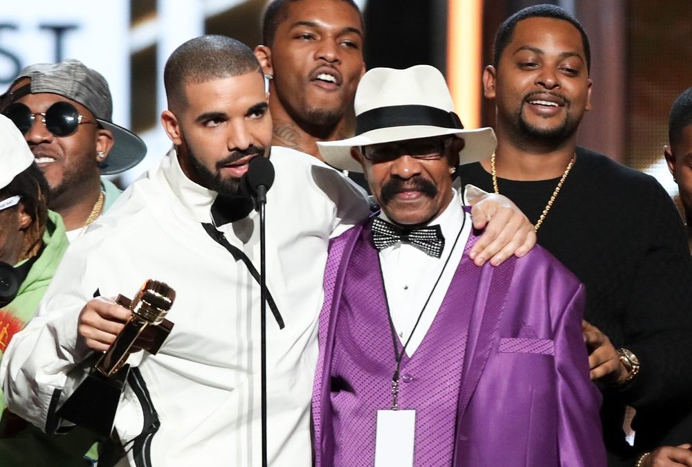 Auf neuem Album: Drake macht Krebserkrankung seines Vaters öffentlich