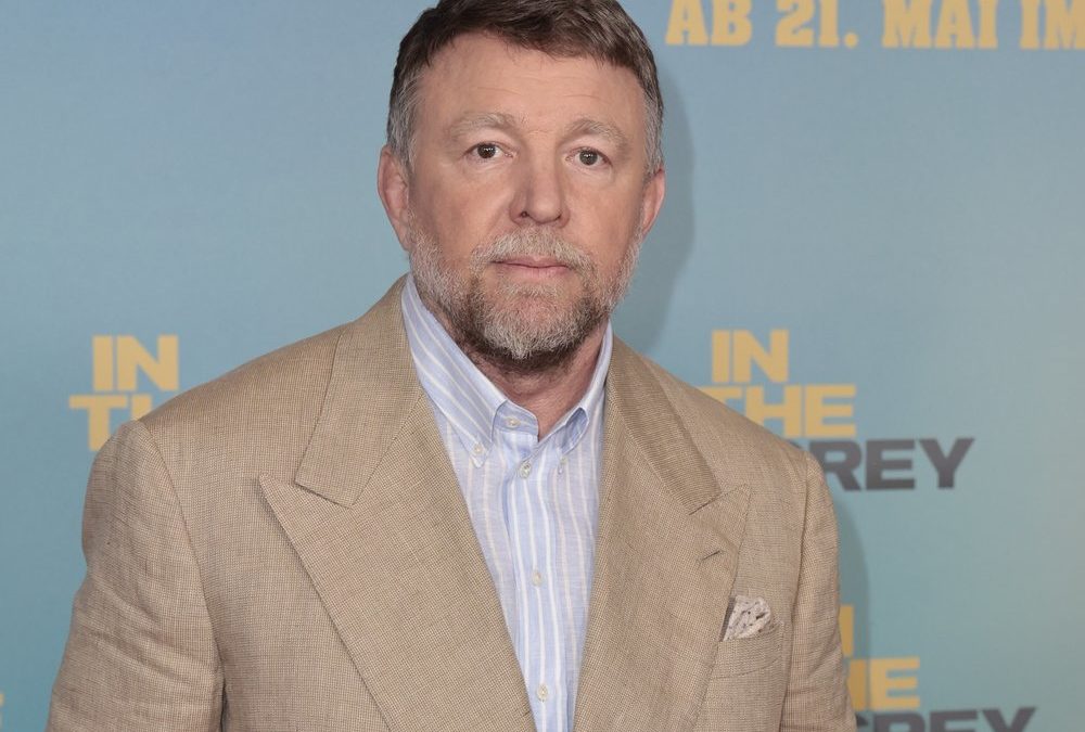 Guy Ritchie: Star-Regisseur stellt in Berlin „In the Grey“ vor