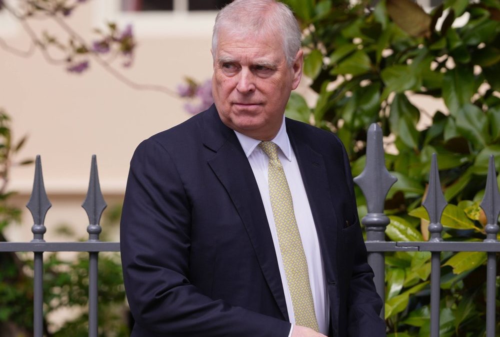 König Charles übernimmt Millionen-Rechnung für Bruder Andrew
