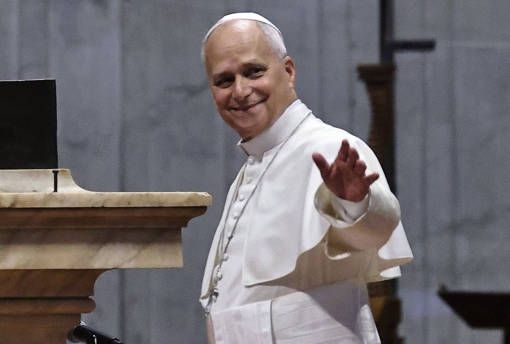 Der Papst arbeitet nach seiner Lungen-OP wieder