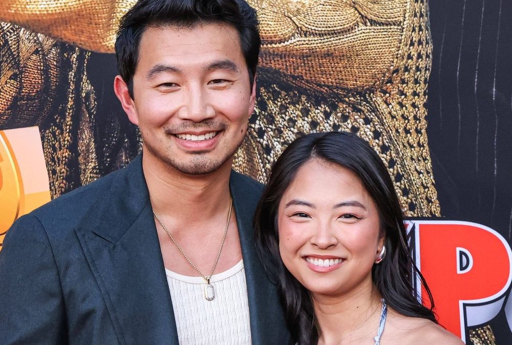 Marvel-Star Simu Liu und Allison Hsu heiraten in Frankreich