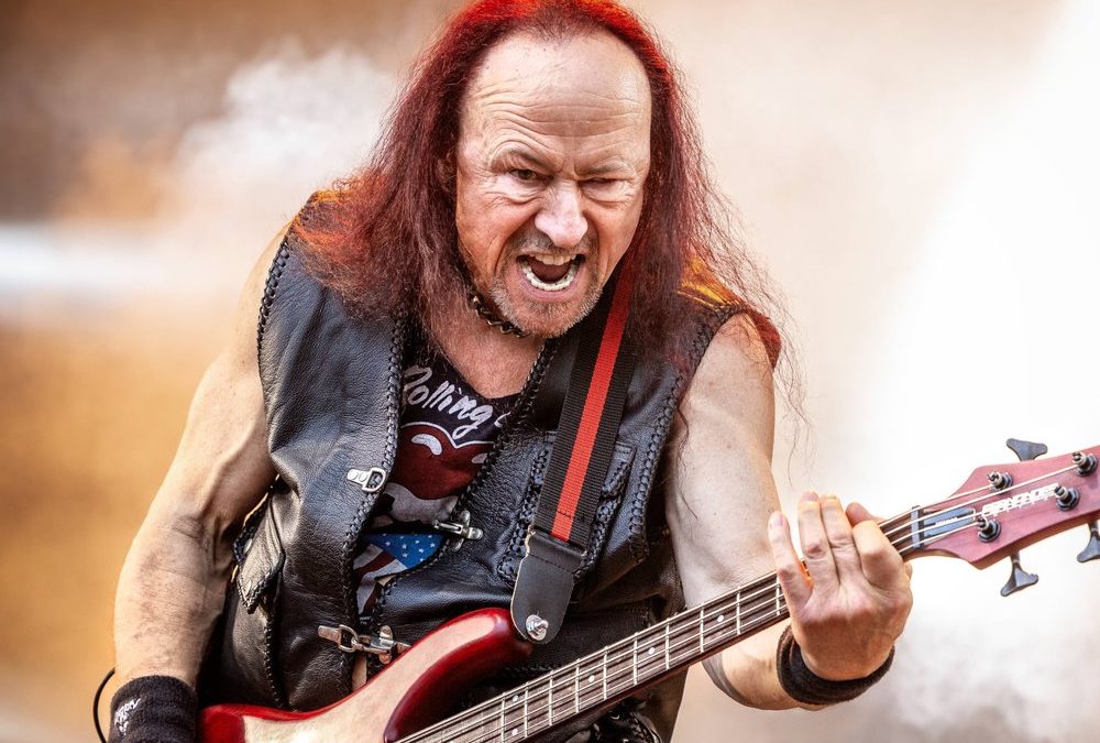 „Wahre Legende“: Metalwelt trauert nach Tod von Venom-Sänger Cronos