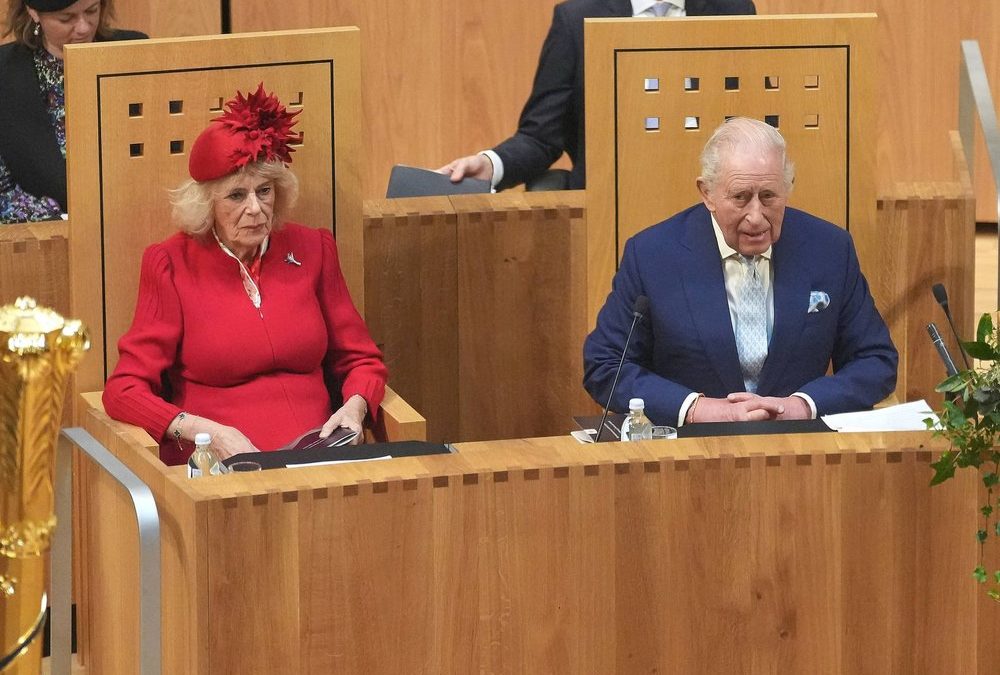 König Charles eröffnet walisisches Parlament: Protest vor der Tür