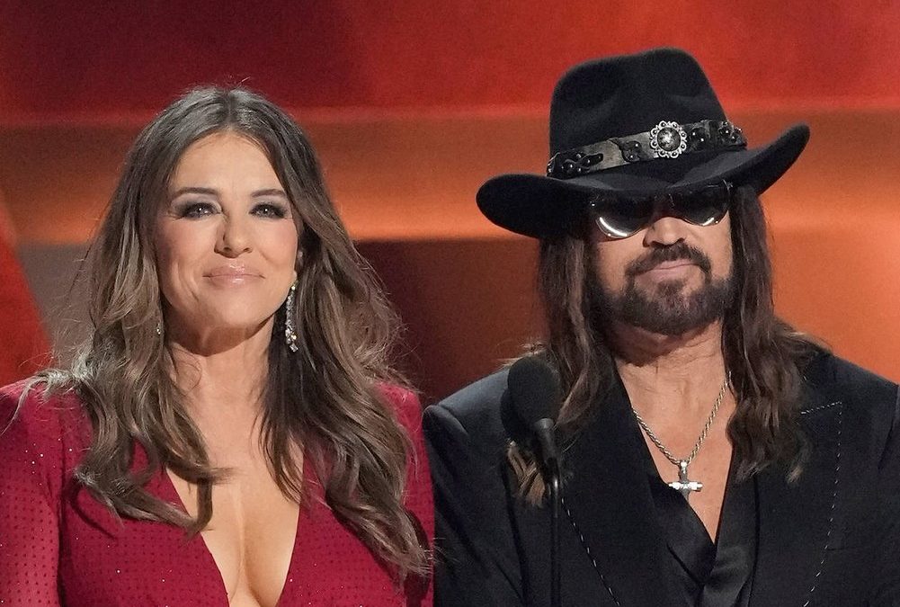 Hat Billy Ray Cyrus um Liz Hurleys Hand angehalten?