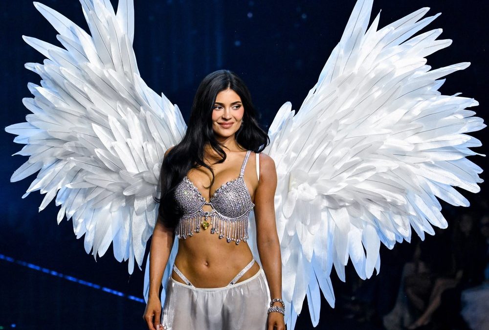 Kylie Jenner trägt bei „Victoria’s Secret“-Show 50-Millionen-BH