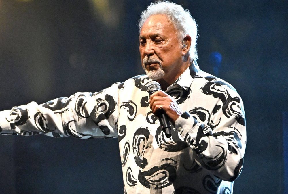 „Schlimme Grippe“: Tom Jones muss Konzerte verschieben