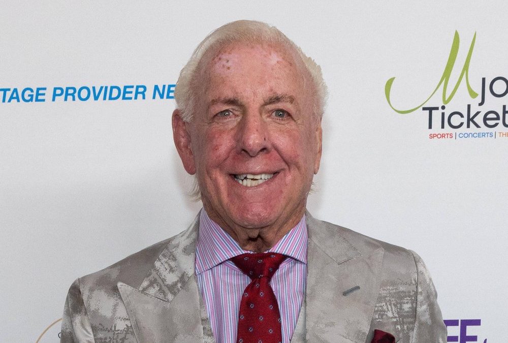 Nach Sturz: Wrestling-Ikone Ric Flair zeigt sich mit Augenverband